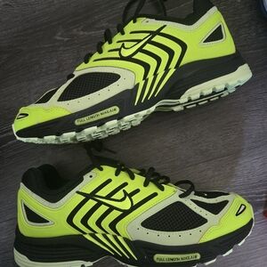 New Nike Air Pegasus 2005 Size 9 Men/Womens 10.5 Volt Black Sneakers